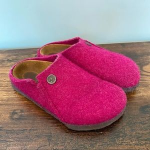 Magenta Birkenstock Girls Slippers